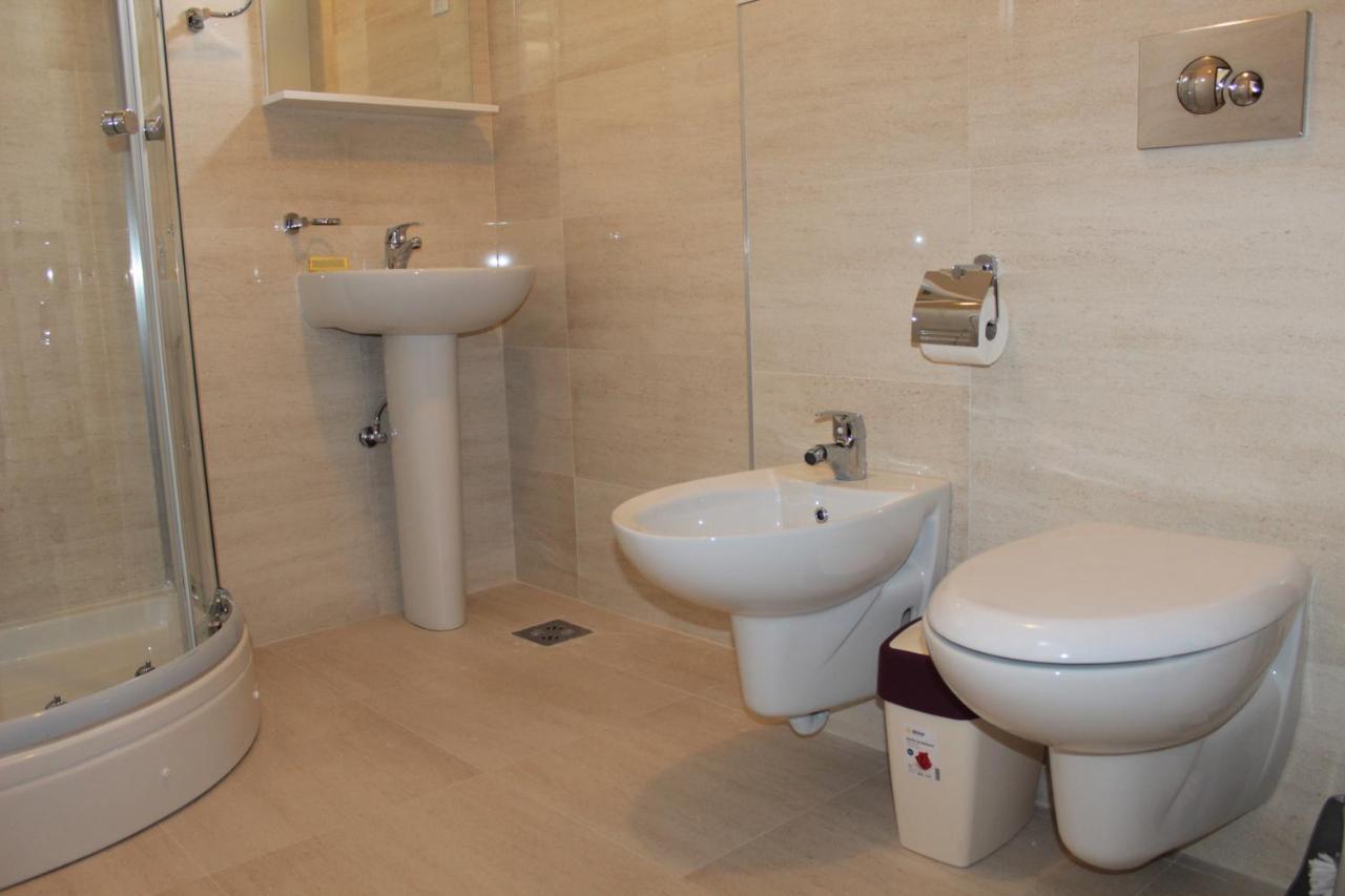 Olimp Lux Hotel Budva Bagian luar foto