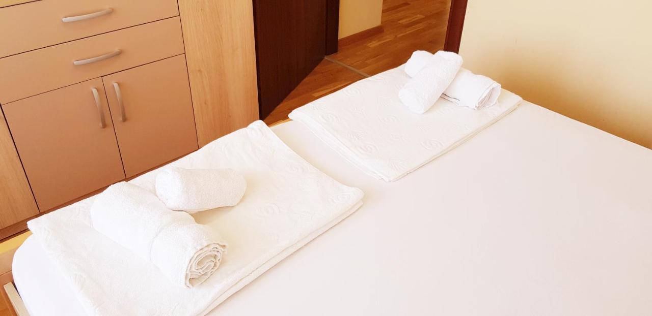 Olimp Lux Hotel Budva Bagian luar foto